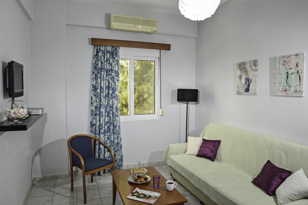 Helios Apartments Plakias Ruang foto